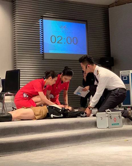 空中的青春风采——长三角空乘学子服务礼仪大比拼